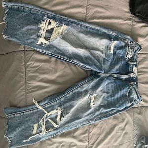 PacSun Mom Jean Capris- like new. Size 25